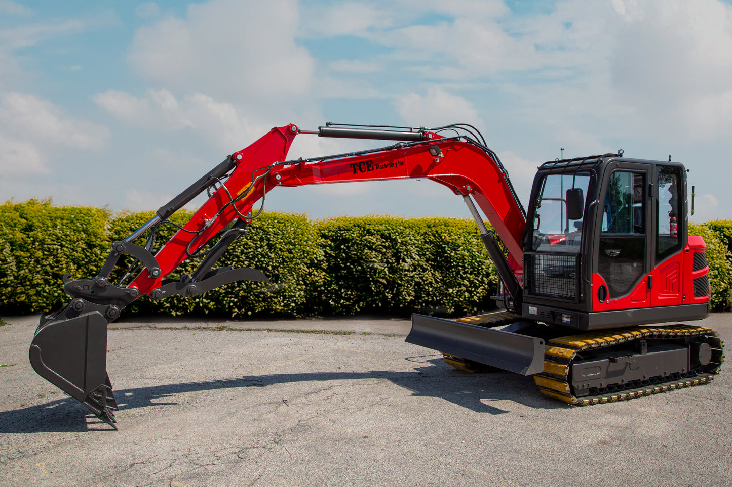 TCE Machinery TME0650 Mini Excavator 13200lbs. Kubota Engine