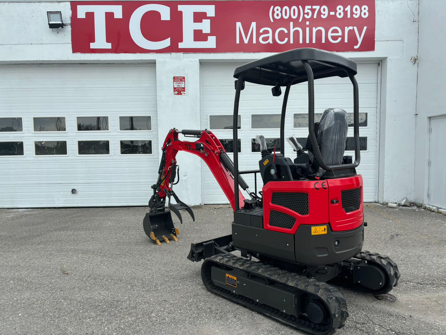 TCE Machinery TME0200 Mini Excavator 4400lbs. Kubota Engine