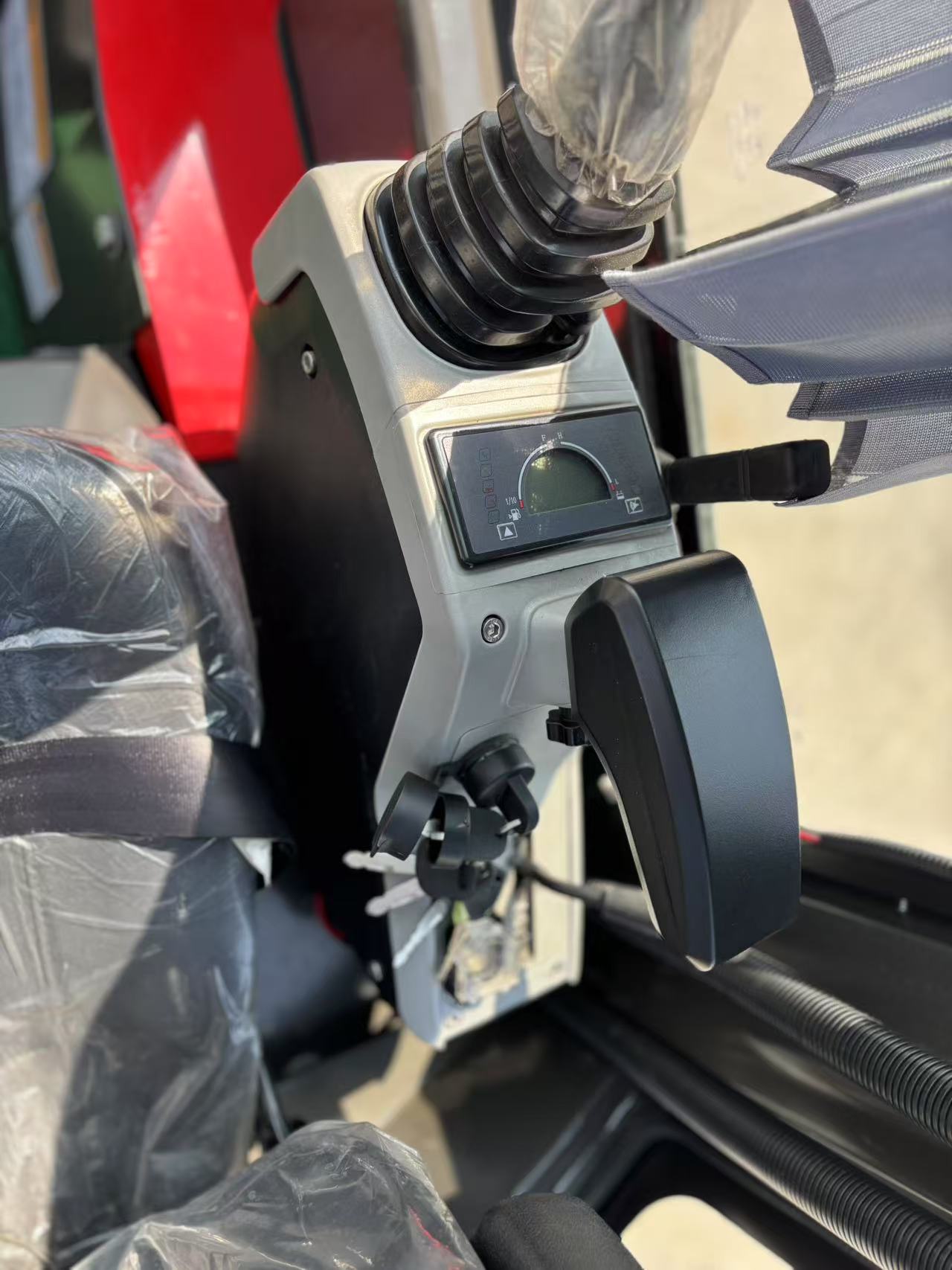 TCE Machinery TME0150 Mini Excavator 3300lbs. Kubota Engine