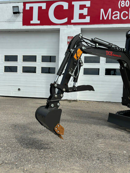 TCE Machinery TME0150 Mini Excavator 3300lbs. Kubota Engine