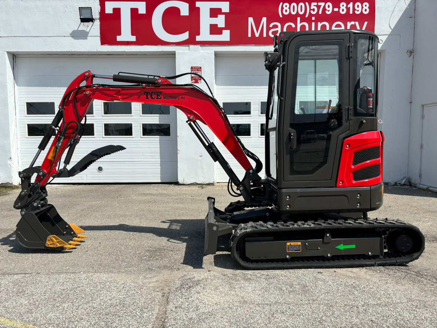 TCE Machinery TME0270 Mini Excavator 5940lbs Kubota Engine