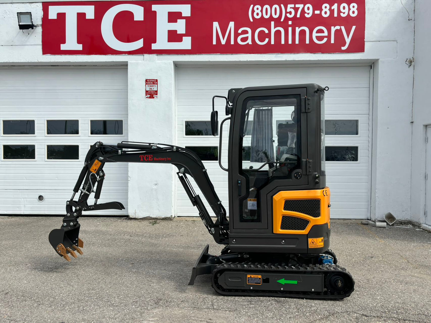 TCE Machinery TME0150 Mini Excavator 3300lbs. Kubota Engine