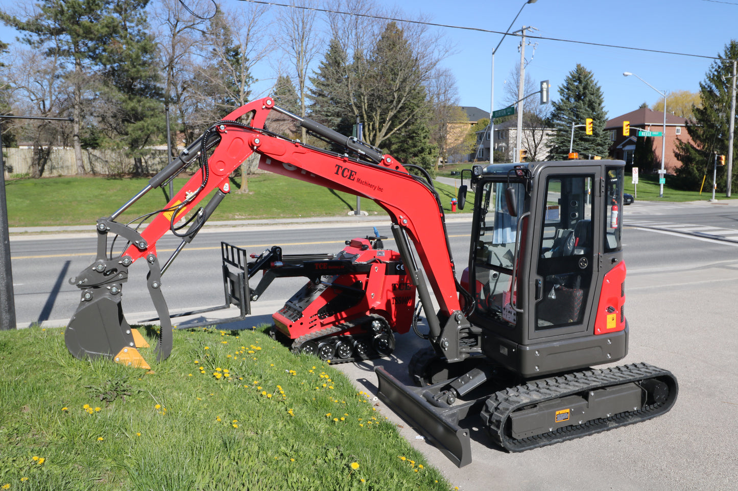 TCE Machinery TME0350 Mini Excavator 8377lbs. Kubota Engine